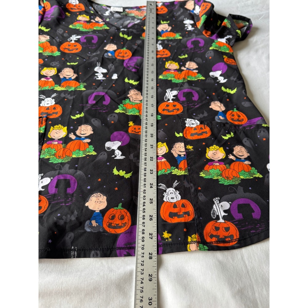 Peanuts Womens Black Halloween Snoopy Scrub Top XL Spooky Festive Nurse Pockets - Picture 8 of 10
